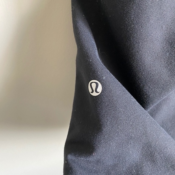 Lululemon Women's Black Capri Yoga Pant Leggings Size 4 - Picture 2 of 11